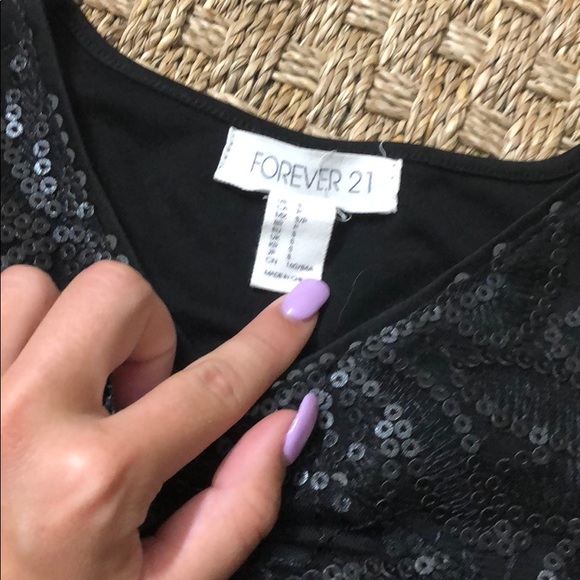 Party Crop Top! From forever 21 - Picture 3 of 4